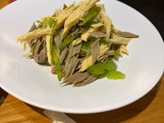 西芹拌双竹-伊喜饺子·烤鸭(五道口学院路店)