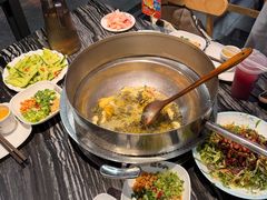 -老船舫·现做活鲜鱼馆(东郊记忆店)