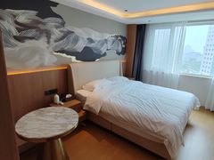 -爱舍海岸酒店(香港中路五四广场店)