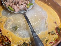 -洱火云南酸菜牛肉火锅(石景山当代商城店)