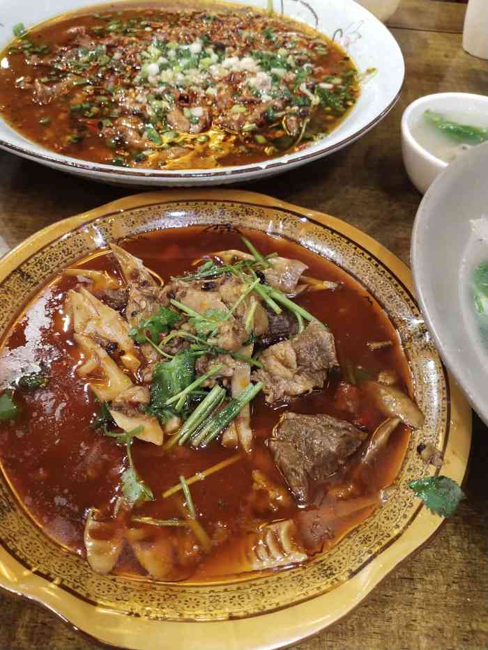 老厨子土碗菜-"[薄荷]环境:位于西河镇西河大道与西街.