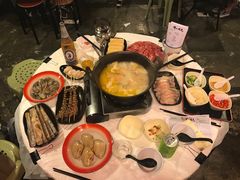 -鲜入围煮花胶鸡海鲜火锅