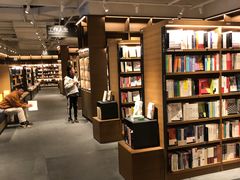 -茑屋书店(天目里店)