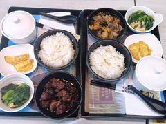 -老娘舅餐厅(黄龙体育中心店)