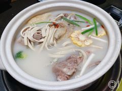 旺晖招牌骨头锅-旺晖本帮骨头煲·深夜火锅(梅园路店)