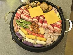 -豚妈妈汤饭·部队锅(南京东路店)