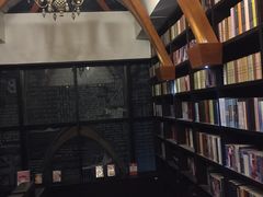 -钟书阁(松江泰晤士小镇店)