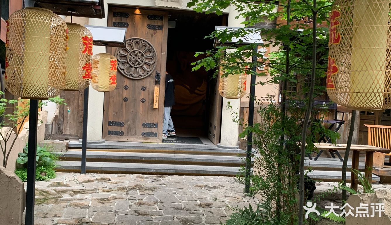 很有装修特色的烤肉店