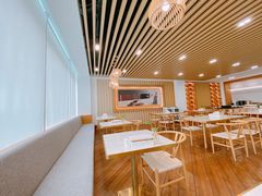 -上海宝宁宝马4S店