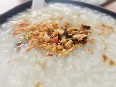 冰稀饭-鸿浩扒猪脚米线