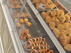 -红星前进面包牛奶公司(畅春园店)