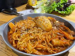 炒年糕-姜虎东白丁烤肉(恒隆广场店)