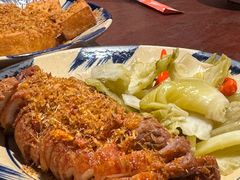 -Cuc Gach Quan Restaurant