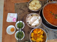 -黄利砖万峰林布依特色酸笋牛肉馆