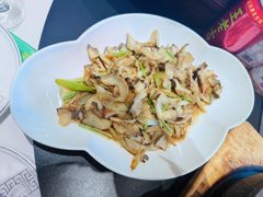 -五谷丰登农家院·地道胶东菜·海鲜烧烤(威海店)