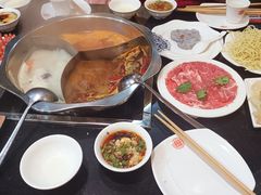 -百年川椒重庆老火锅(光谷店)