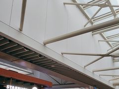 -星巴克(上海虹桥站2A检票口)