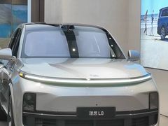 -理想汽车(世纪汇店)