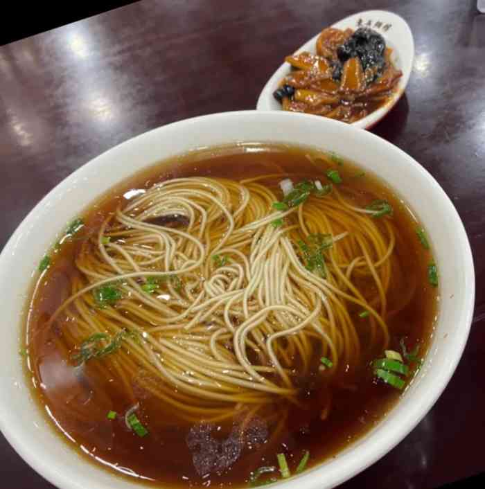 东吴面馆(皮革城万马广场店)-"家门口的面店,每天早上基本都要打卡