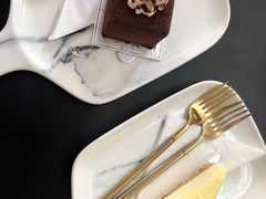 -UNI UNI(环亚凯瑟琳店)