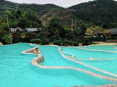 -十万大山布透温泉
