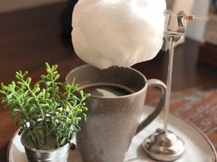 -Chom Cafe and Restaurant