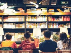 -西西弗书店&矢量咖啡(凯德晶萃广场店)