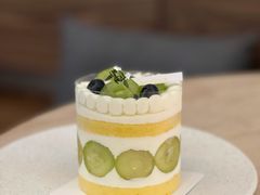 MINI青提小奶糕-玲婧胡同·生日蛋糕·餐厅(嘉里城店)