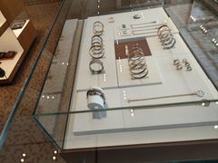 -HERMES(湖滨银泰in77店)