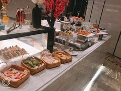-飨食汇全日制餐厅·昆山皇冠假日酒店(九方店)