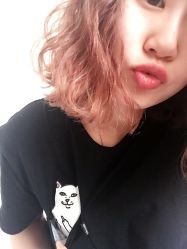 -虫二·专注健康烫染沙龙