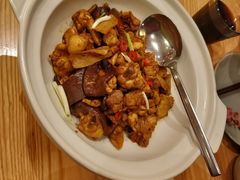 山茶油乳牛肝菌炒土鸡-望湘园·湖南菜(宏伊店)