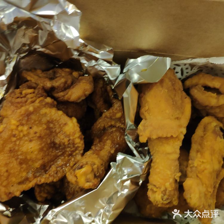 第一次定是因为同楼的邻居定炸鸡