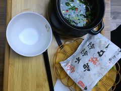 -碗主炭烧米线(交大二村店)