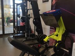 -思迈威健身(积玉桥万达店)