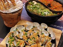 -何师烧烤Pro ·小龙虾·江湖川菜·精酿啤酒(太古里店)