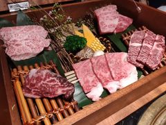 -山川小町·极番烧肉(新地假日广场店)