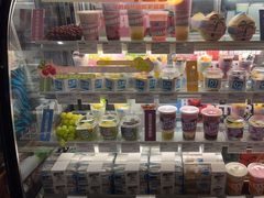 零售区-Blueglass酸奶(华贸购物中心店)