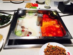 -海底捞火锅鲜切牛肉主题店(长寿路店)