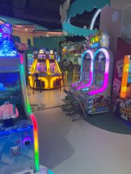 -袋鼠王蹦床公园(中信泰富万达广场嘉定新城店)