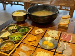 -银米·云南传统过桥米线(双廊黑金冠店)