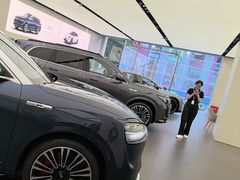 -华为智能生活馆(上海金桥国际商业广场)