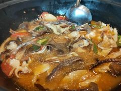 现煮鸡纵菌-黔蘑菇四季餐厅(观山湖店)