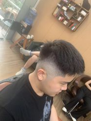 -纯剪男士理发馆·烫染专业店