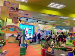 -莫莉幻想儿童乐园(武汉金银潭永旺店)