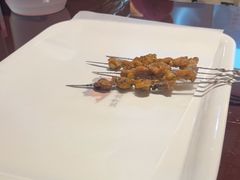 -三个大叔烤羊肉串·歌手驻唱·碳烤鲜肉(西三旗店)
