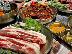 -草家酱蟹炭火烤肉店(珲春南路一店)