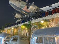 -席娜卡琳火车铁道夜市