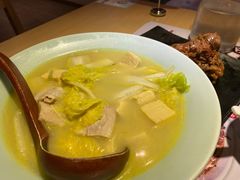 冻豆腐炖白菜-关东小磨东北菜(上海长风大悦城店)