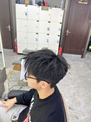 -藤野造型烫发染发